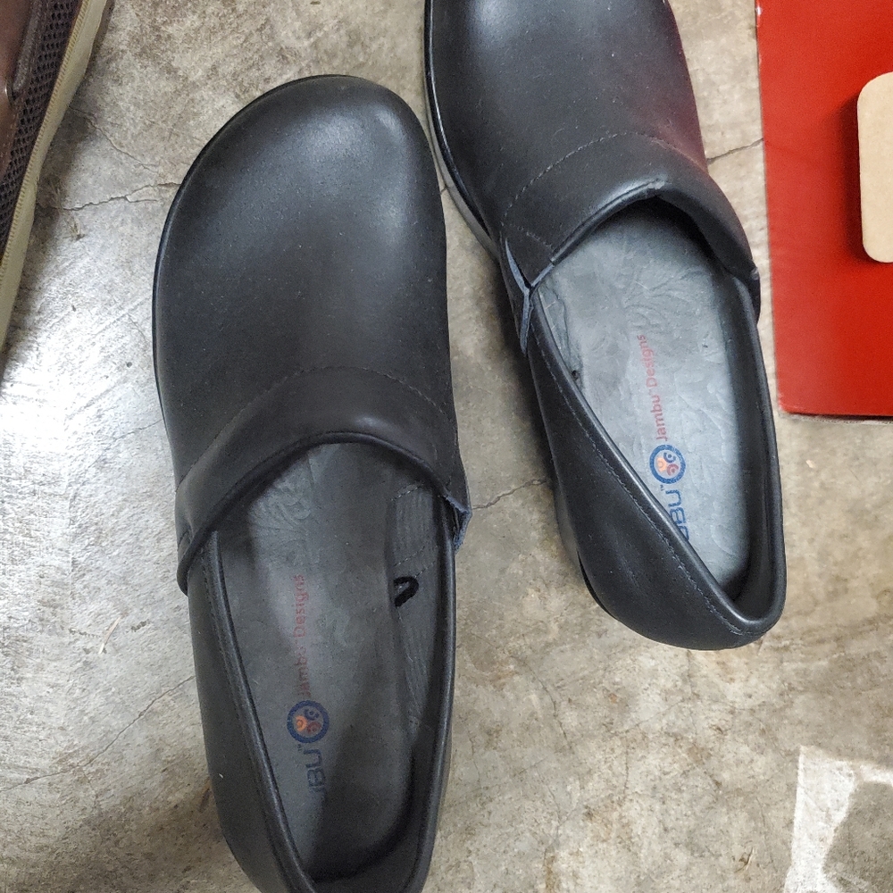 Clog size 7 women